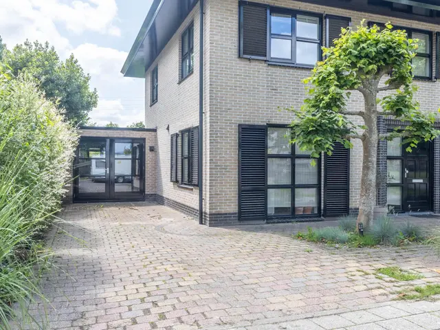 Jean-Louis Pisuisselaan 2, BEVERWIJK