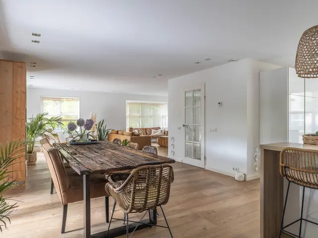 Jean-Louis Pisuisselaan 2, BEVERWIJK