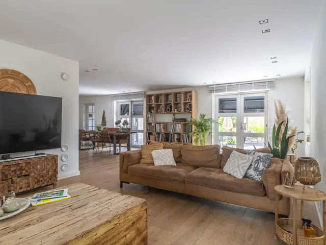 Jean-Louis Pisuisselaan 2, BEVERWIJK