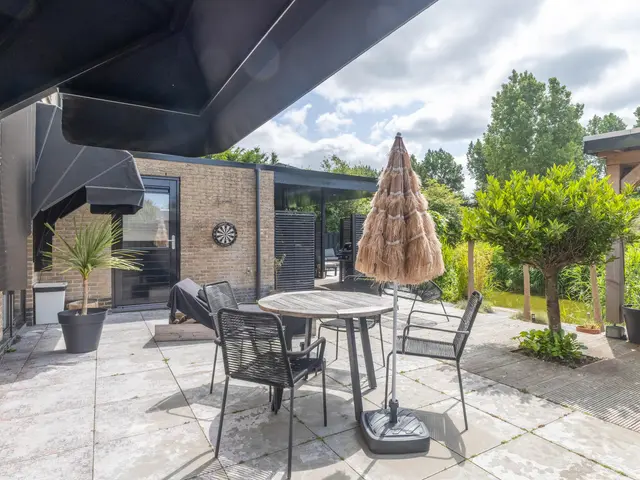 Jean-Louis Pisuisselaan 2, BEVERWIJK