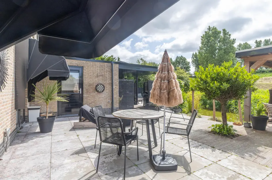 Jean-Louis Pisuisselaan 2