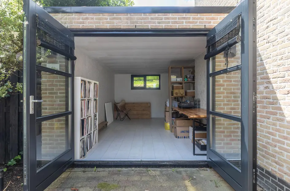 Jean-Louis Pisuisselaan 2