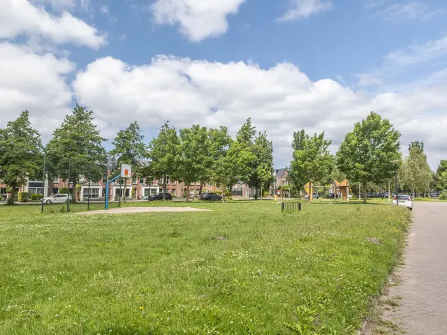 Jean-Louis Pisuisselaan 2, BEVERWIJK