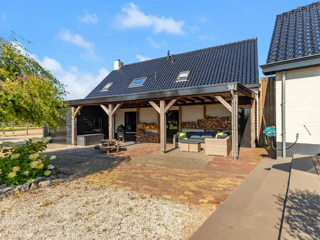 Luttik Cie 37, HEEMSKERK