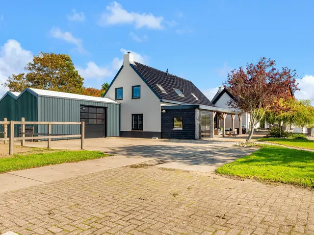 Luttik Cie 37, HEEMSKERK