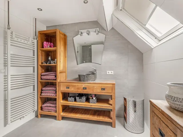 Luttik Cie 37, HEEMSKERK