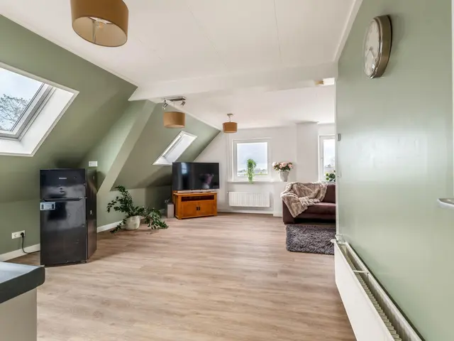 Luttik Cie 37, HEEMSKERK