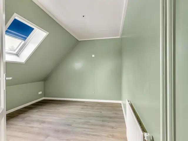 Luttik Cie 37, HEEMSKERK