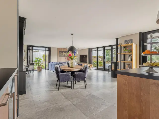 Luttik Cie 37, HEEMSKERK