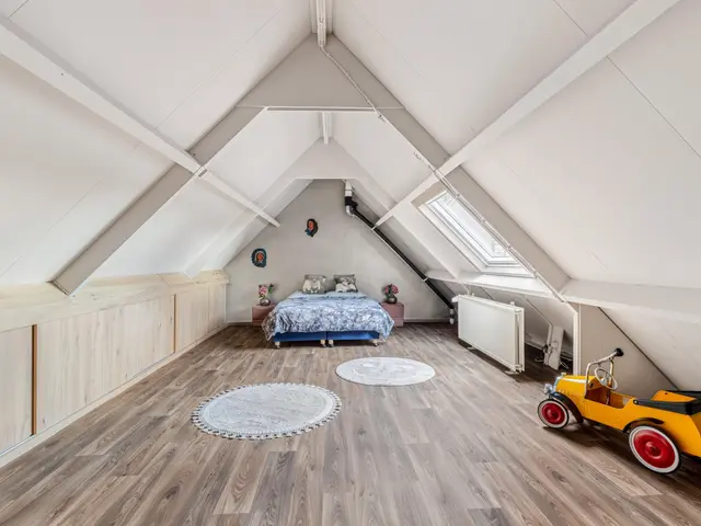 Luttik Cie 37, HEEMSKERK