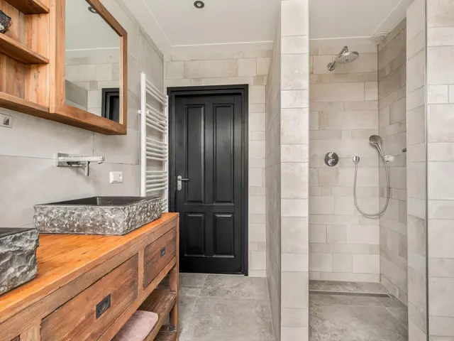 Luttik Cie 37, HEEMSKERK