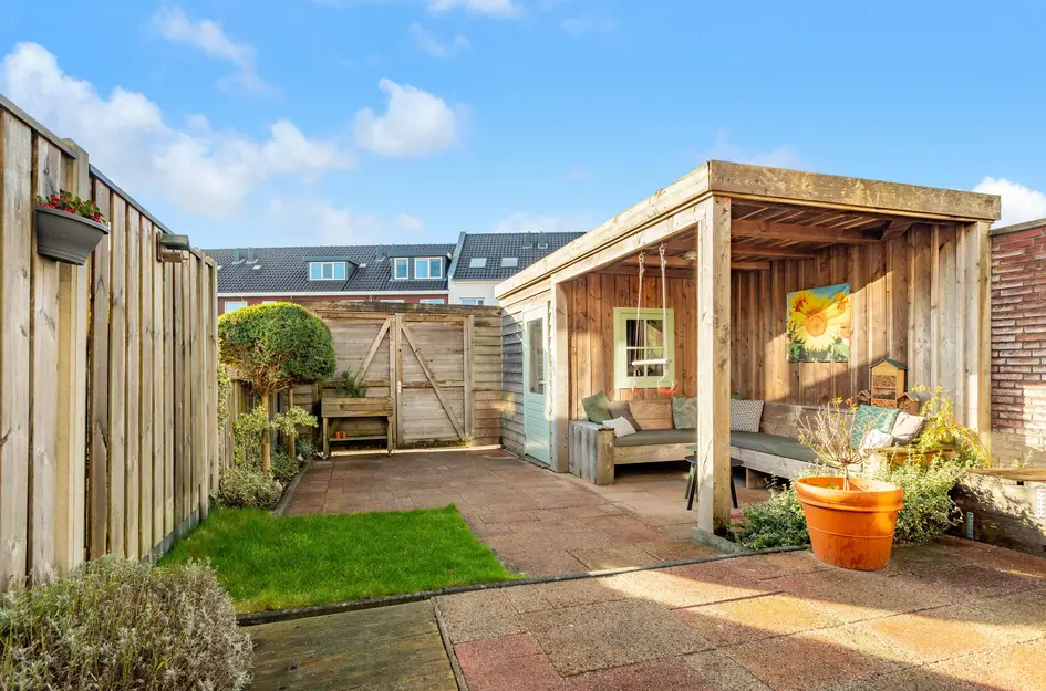 Burgemeester van Roosmalenstraat 24