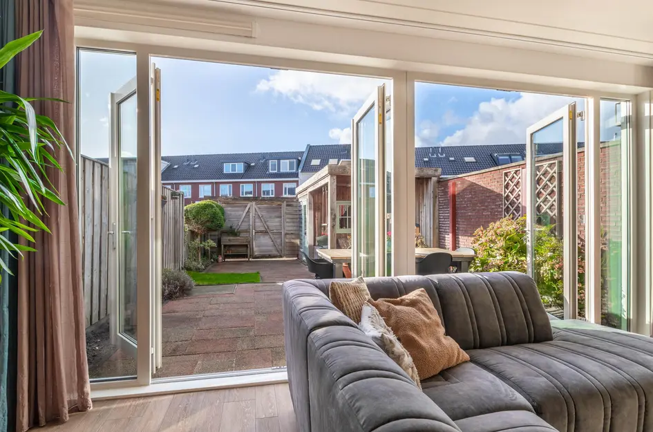 Burgemeester van Roosmalenstraat 24