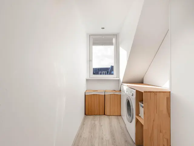 Burgemeester van Roosmalenstraat 24, UITGEEST