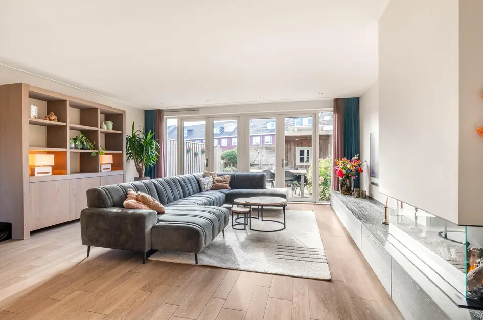 Burgemeester van Roosmalenstraat 24