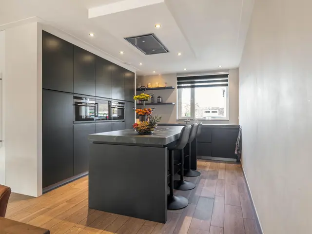 Burgemeester van Roosmalenstraat 24, UITGEEST