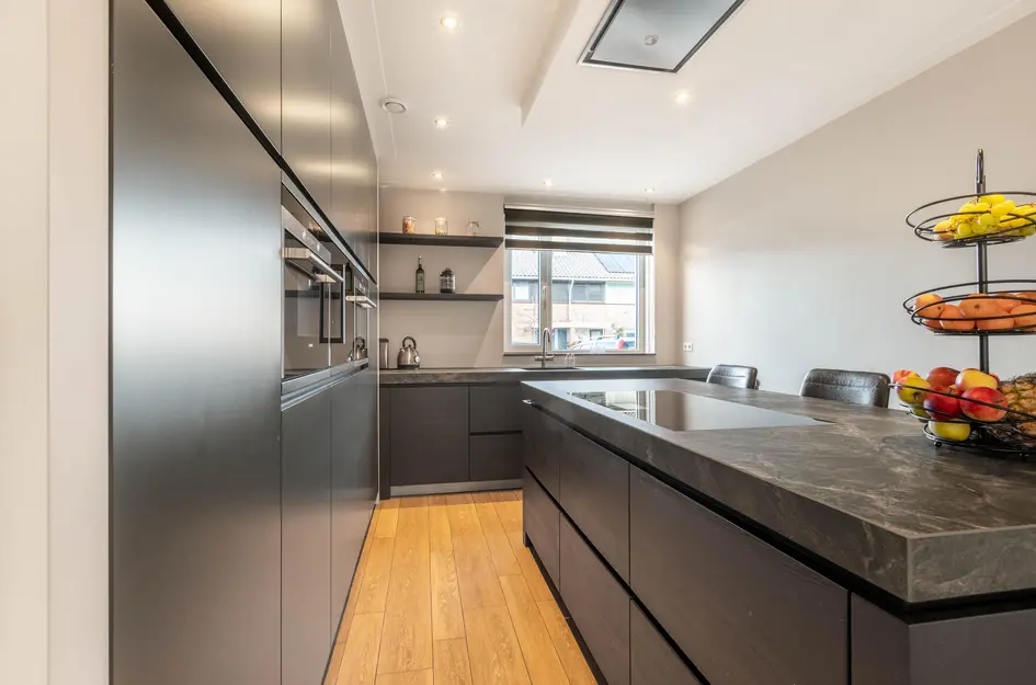 Burgemeester van Roosmalenstraat 24