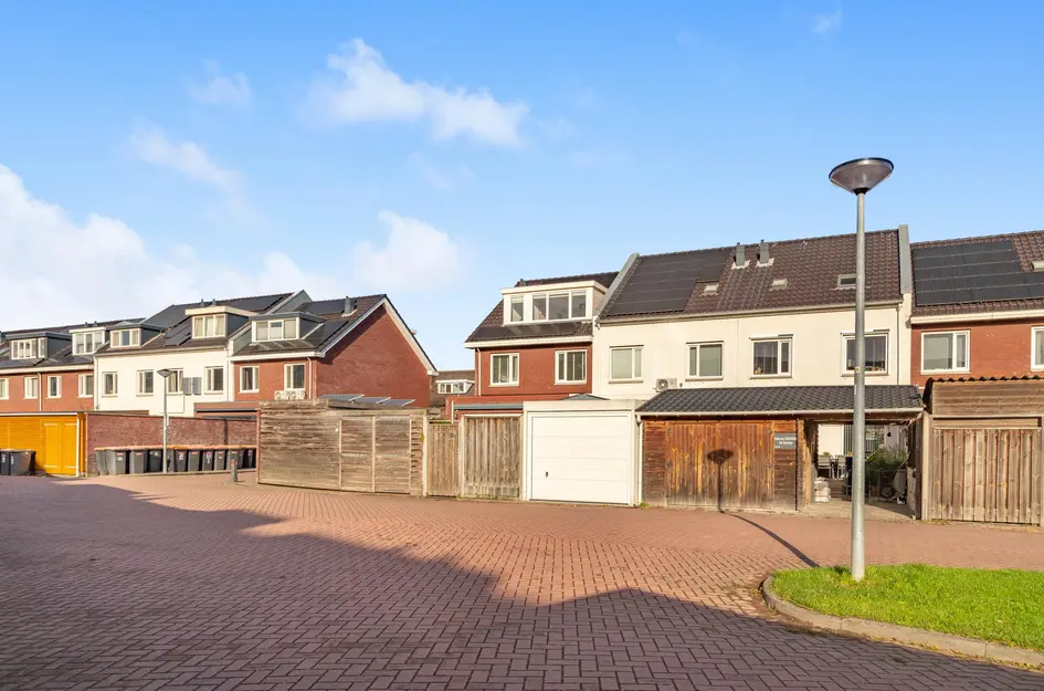 Burgemeester van Roosmalenstraat 24