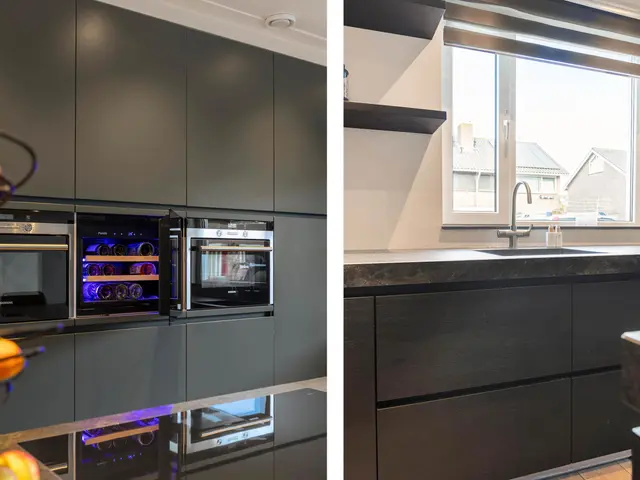 Burgemeester van Roosmalenstraat 24, UITGEEST