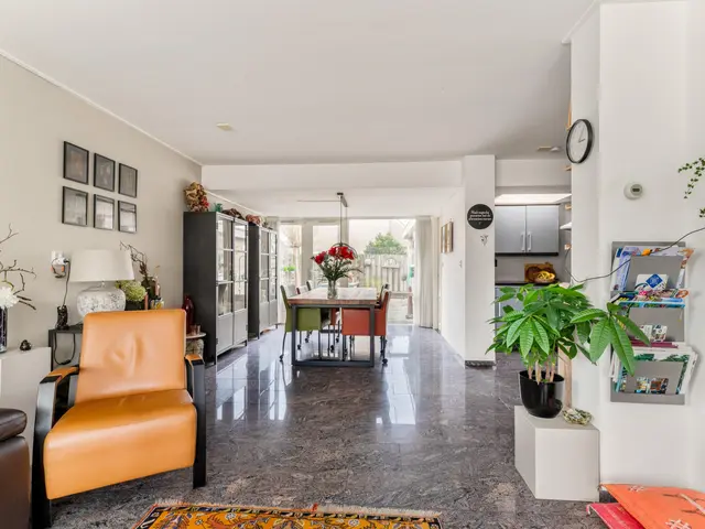 Plutolaan 28, HEERHUGOWAARD