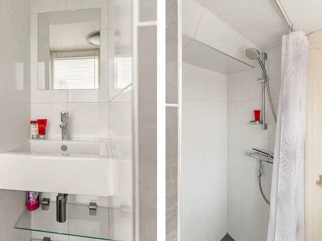 Plutolaan 28, HEERHUGOWAARD