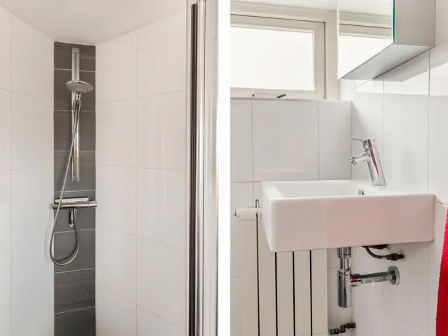 Plutolaan 28, HEERHUGOWAARD