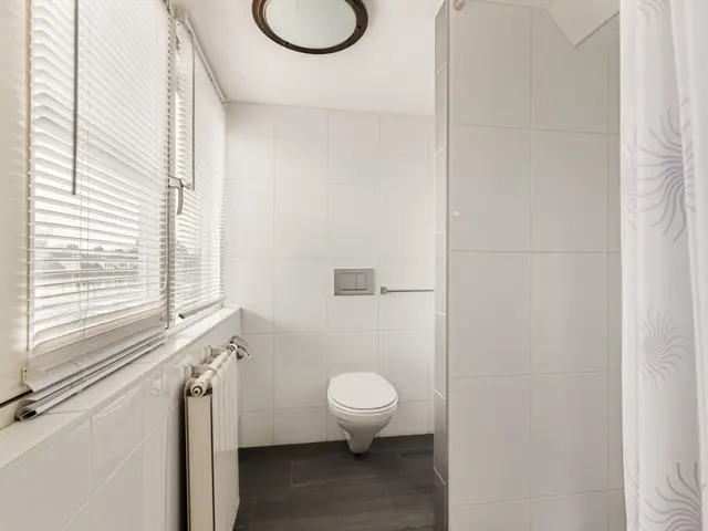 Plutolaan 28, HEERHUGOWAARD