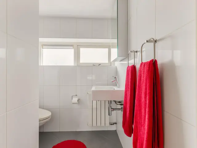 Plutolaan 28, HEERHUGOWAARD