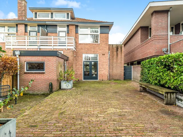 Dr. Schuitstraat 11, BEVERWIJK