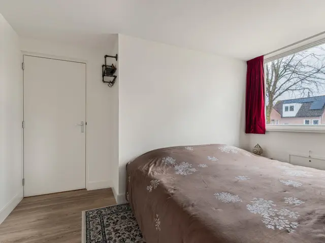 Lindenlaan 90, CASTRICUM