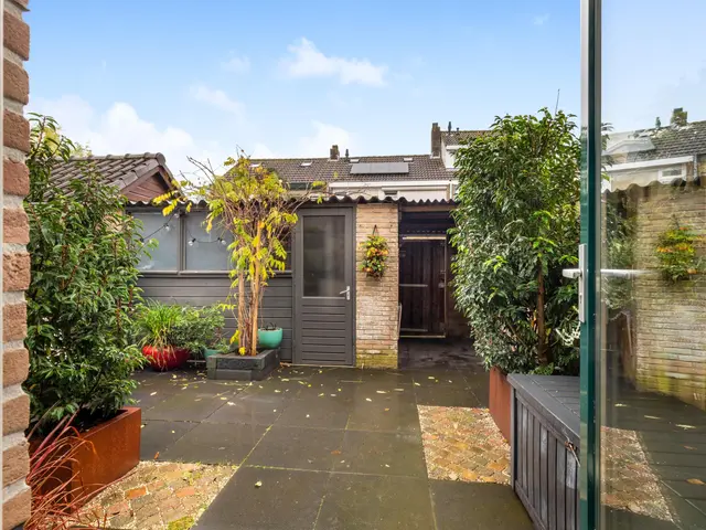 Lindenlaan 90, CASTRICUM