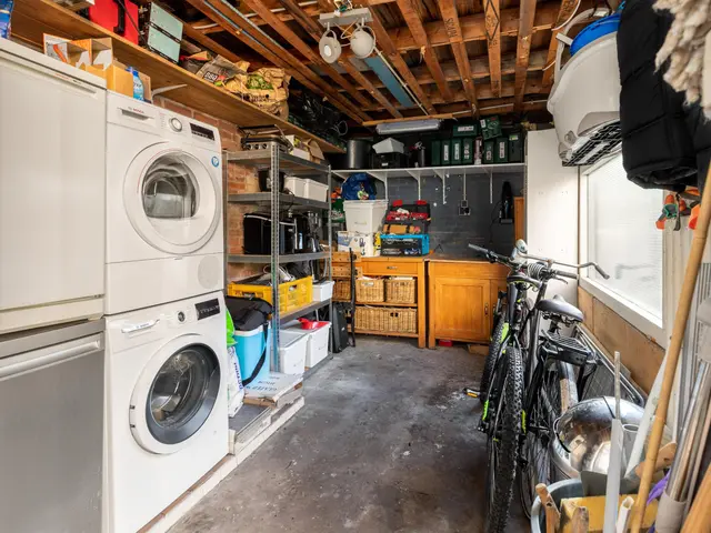 C.H. Moensstraat 8, BEVERWIJK