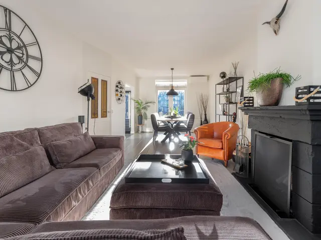 C.H. Moensstraat 8, BEVERWIJK