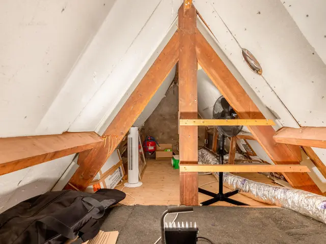 C.H. Moensstraat 8, BEVERWIJK