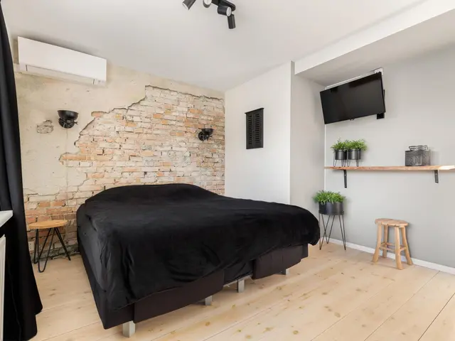 C.H. Moensstraat 8, BEVERWIJK