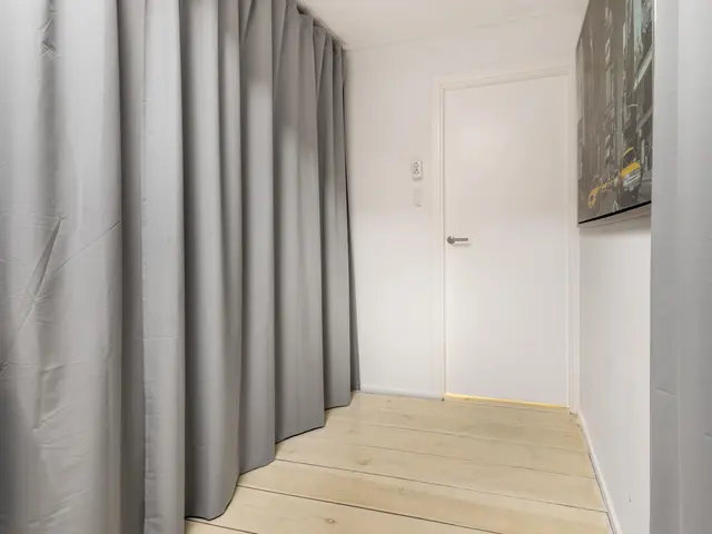 C.H. Moensstraat 8, BEVERWIJK