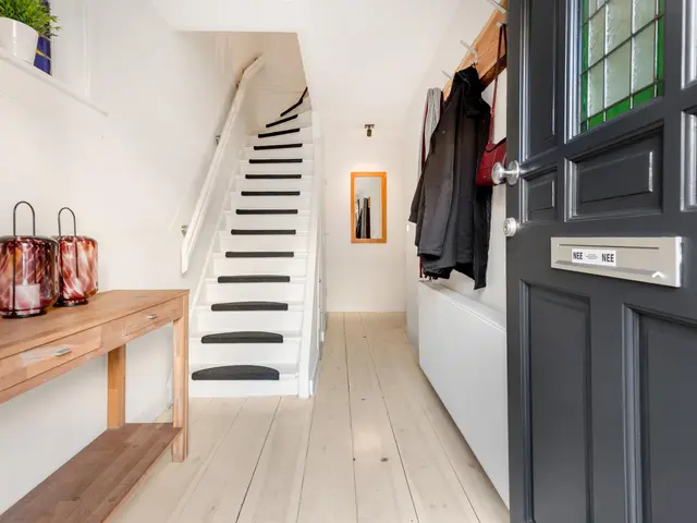 C.H. Moensstraat 8, BEVERWIJK