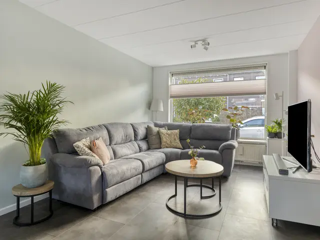 Jacob van Oostzanenstraat 16, HEEMSKERK