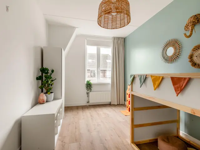 Hooykamplaan 4, UITGEEST