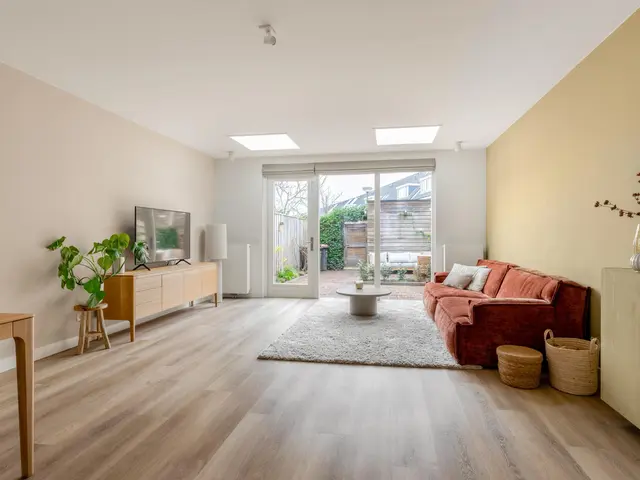 Hooykamplaan 4, UITGEEST