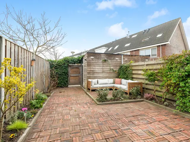 Hooykamplaan 4, UITGEEST