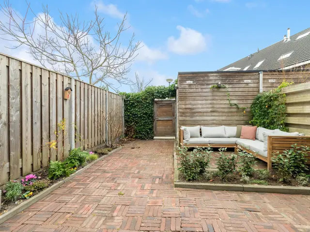 Hooykamplaan 4, UITGEEST