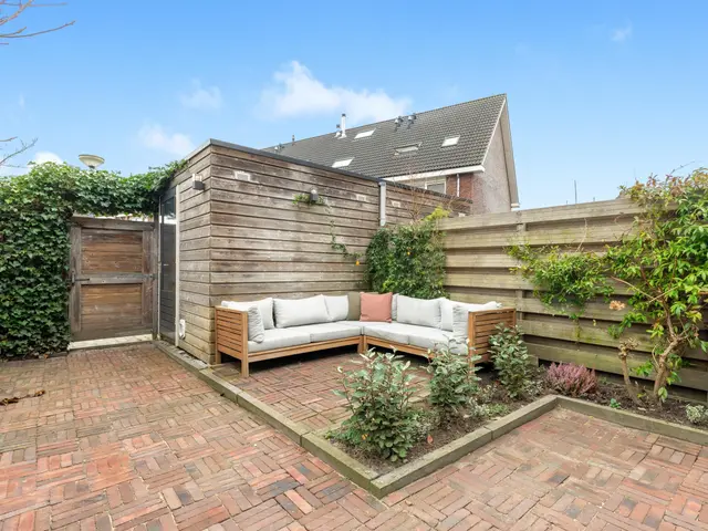 Hooykamplaan 4, UITGEEST