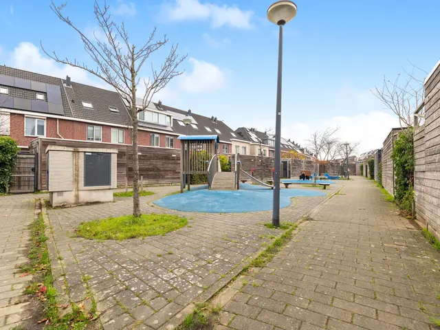 Hooykamplaan 4, UITGEEST