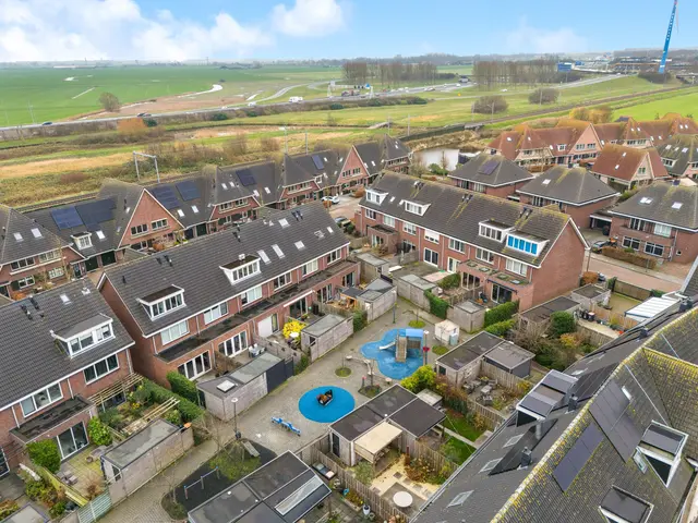 Hooykamplaan 4, UITGEEST