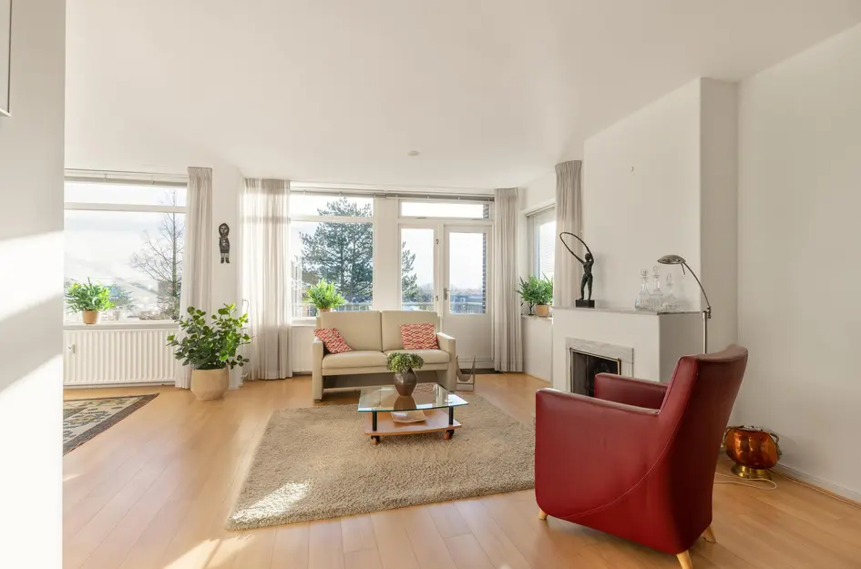 Admiraal de Ruyterlaan 30