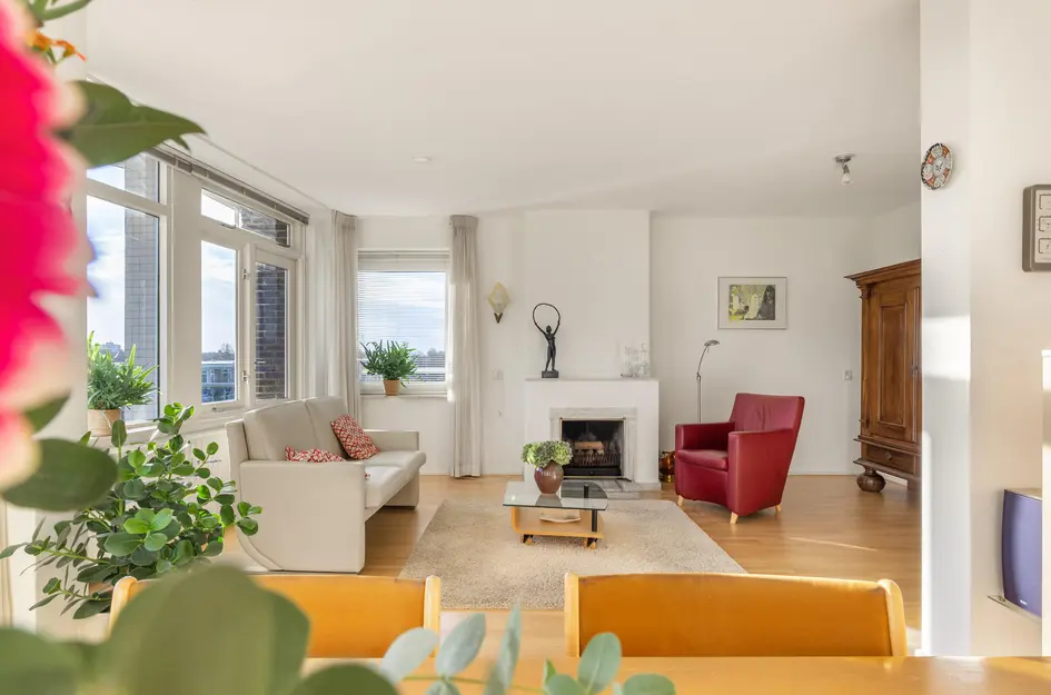 Admiraal de Ruyterlaan 30