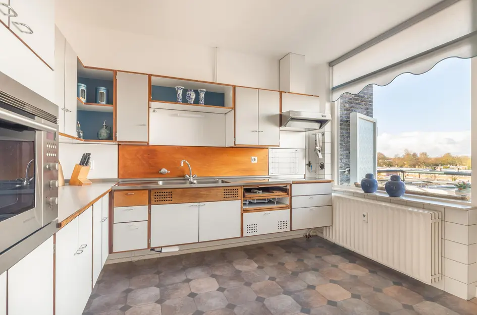 Admiraal de Ruyterlaan 30