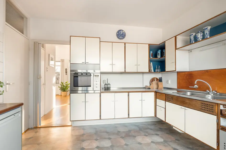 Admiraal de Ruyterlaan 30