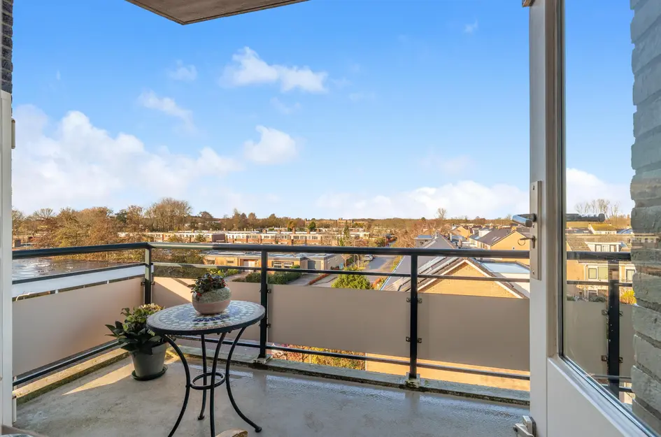 Admiraal de Ruyterlaan 30